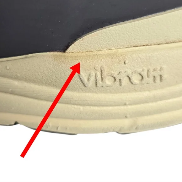Veja‎ Dekkan Alveomesk Grafite Pierre Vibram Sneakers Men's Size 11